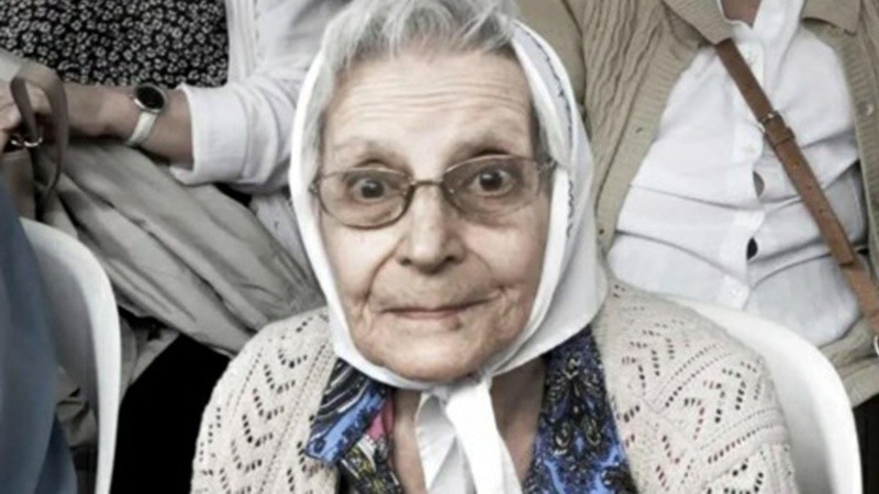 Aún después de la desaparición de sus hijos siguió dando clases en el barrio popular Cildañez de Buenos Aires.