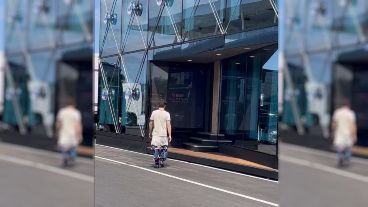 Colapinto regresa sin problemas visibles a las oficianas de Alpine.