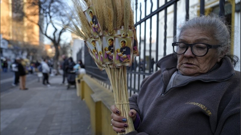 Paz, pan y trabajo en Rosario: estampas de la celebración de San Cayetano