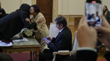 Desde las 9, ocho parejas dieron el “sí”, en el marco del programa “Casate con tu ciudad como testigo”.