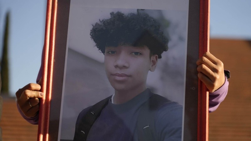 La muerte de Giovani fue tratada como un suicidio por la Policía pero la familia cree que lo mataron.