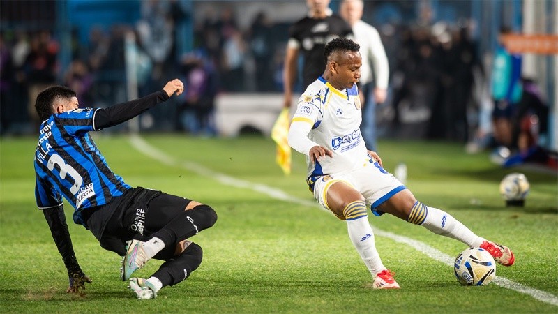 Campaz tuvo una clara y falló.