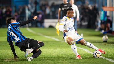 Campaz tuvo una clara y falló.