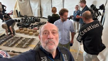 El periodista Alfredo Leuco, en el rodaje de "Bibas, asesinados por ser judíos".