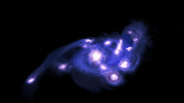 Contiene al menos 15 cúmulos masivos de formación estelar en su disco giratorio.