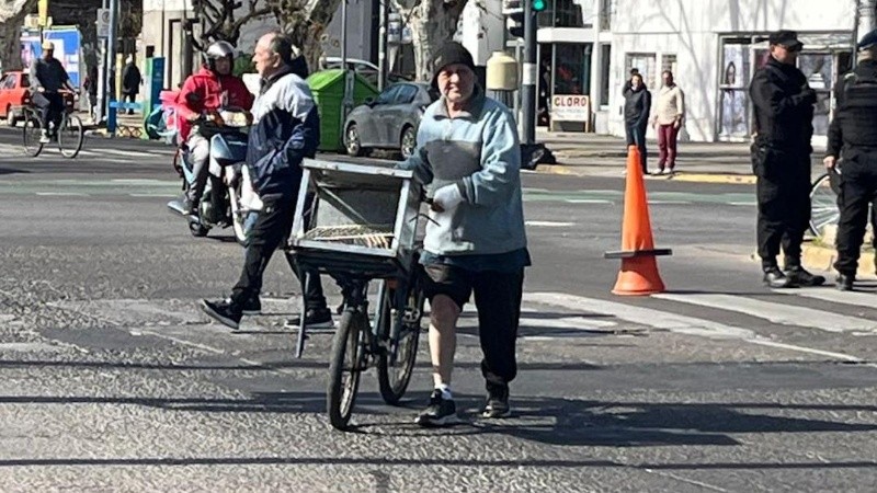 Para colaborar comunicarse al 3412711144.