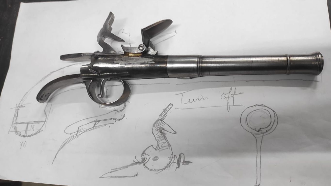 La pistola que San Martín compró junto al sable corvo y estuvo oculta se reconstruyó en Rosario