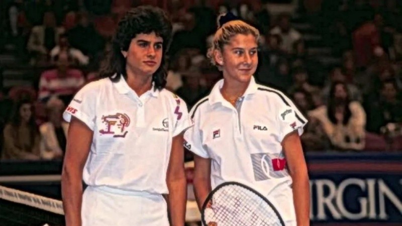 Sabatini y Seles durante uno de sus enfrentamientos en la década del 90.