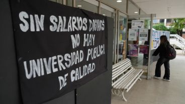El sistema universitario atraviesa un crisis salarial y presupuestaria.