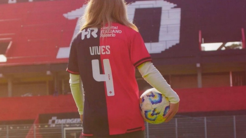 Vives fue la capitana rojinegra en los dos títulos oficiales conseguidos en 2025.