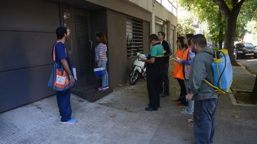 Los equipos de salud buscarán reforzar la prevención en barrios medios de la ciudad.