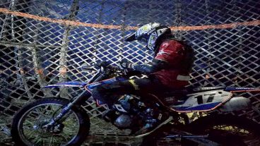 El globo de la muerte suele ser uno de los números más esperados del circo.