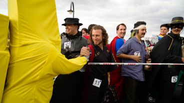 Una multitud disfrutó del tradicional desfile de cosplay en el cierre de la Crack Bang Boom.