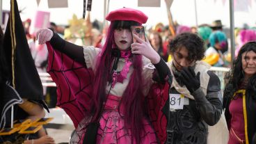 Una multitud disfrutó del tradicional desfile de cosplay en el cierre de la Crack Bang Boom.