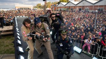 Una multitud disfrutó del tradicional desfile de cosplay en el cierre de la Crack Bang Boom.