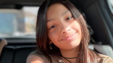 Lara tiene 12 años y estudia una carrera universitaria en Rosario.