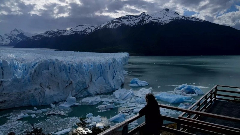 El glaciar Perito Moreno tiene 32 kilómetros y fue declarado como Patrimonio de la Humanidad en 1981.