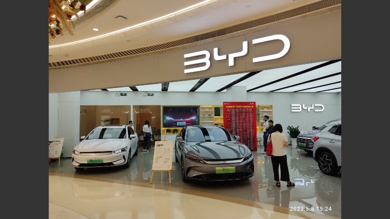 Concesionarios rosarinos se disputan BYD, el fabricante chino de autos eléctricos más grande del mundo. En octubre se conocerá formalmente el ganador.