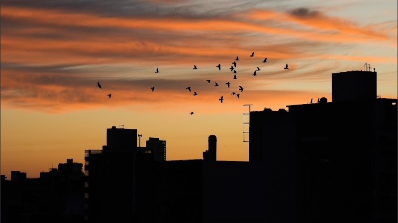 El amanecer podría comenzar a iluminar el día a otra hora.