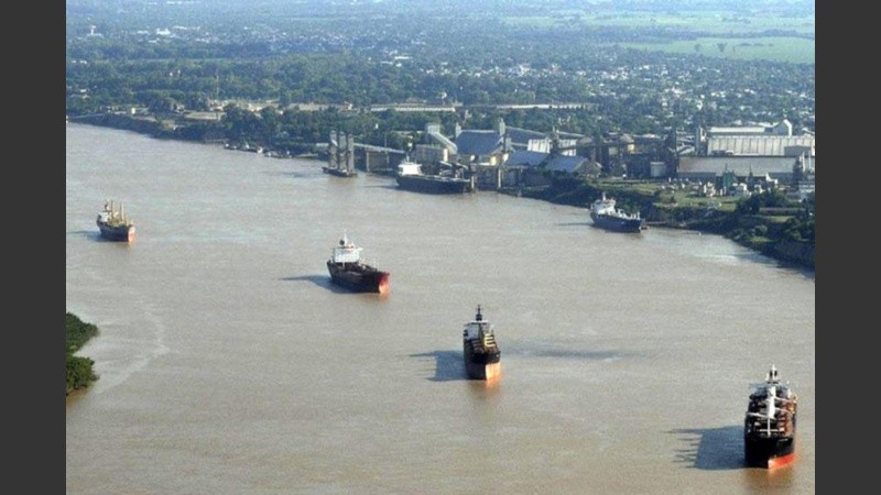 Avanzan los consensos para la próxima concesión de la Hidrovía.