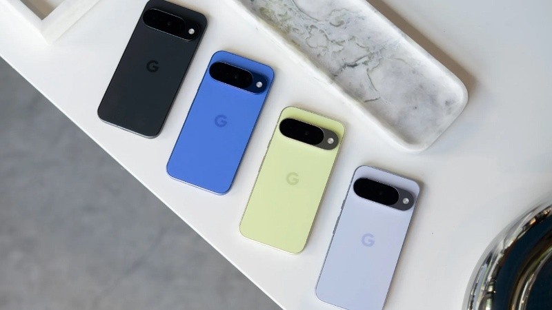 Google presentó los nuevos Pixel 10, que llegan con funciones de IA desplegadas para cumplir tareas en diferentes aplicaciones.