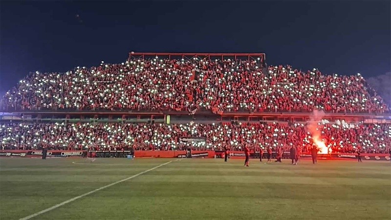 Los hinchas de Newell's en un nuevo encuentro con el plantel.