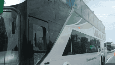 Los disparos que dieron contra el micro del Servicio Penitenciario en marzo del año pasado.