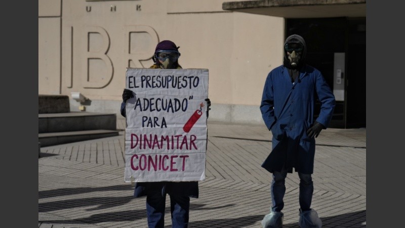 Habrá movilización en reclamo de ingreso de los investigadores científicos que aguardan hace dos años.