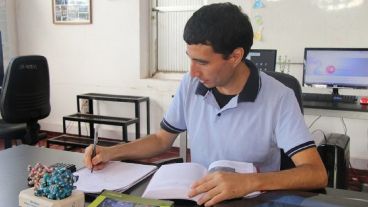 La incorporación de IA aumenta la precisión en los diagnósticos, gracias a algoritmos avanzados que minimizan errores.