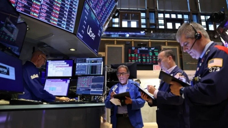 Los mercados reaccionar de forma negativa ante la denuncia de coimas en el Gobierno.