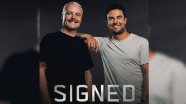 "Todas las miradas puestas en 2026", postearon.