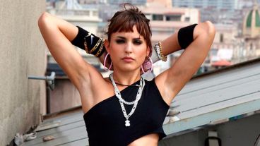 En esta película de Bigas Luna, Echegui interpreta a Juani, una joven madrileña que sueña con ser actriz y se muda a la capital para perseguir su sueño..