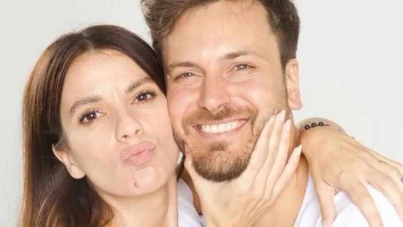 El actor habló por primera vez de los rumores de romance con su compañera de escenario.