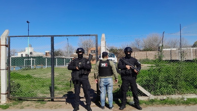 Se habían colocado las luminarias en postes de aproximadamente 7 metros de altura.