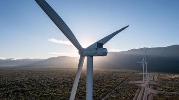 Obras en las estaciones transformadoras de Ezeiza y Olavarría acompañarán la expansión del parque, fortaleciendo la infraestructura eléctrica de la región