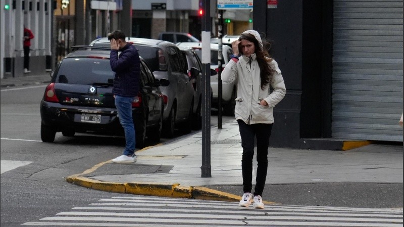 El viento, protagonista de la mañana de este lunes.