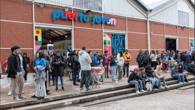 La idea es transformar la ciudad en un espacio de encuentro donde la cultura joven se viva y se comparta en todas sus formas.