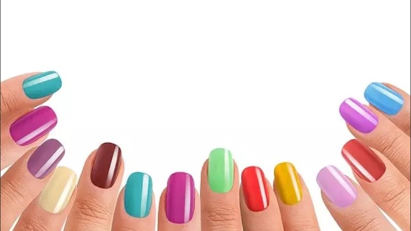 El uso de esmaltes semipermanentes creció mucho en los últimos años, aunque se desconocían los riesgos de algunos de sus componentes.