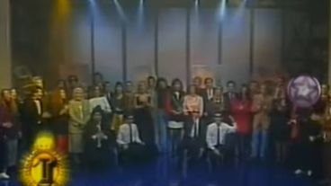 Los personajes de la cultura Argentina respaldando a Tato.