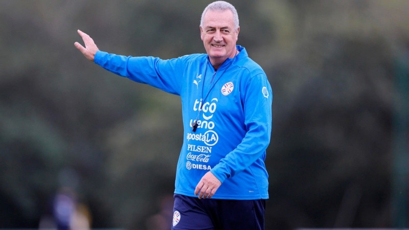 Gustavo Alfaro, extécnico de Central y varios clubes argentinos, dirige a la selección paraguaya.