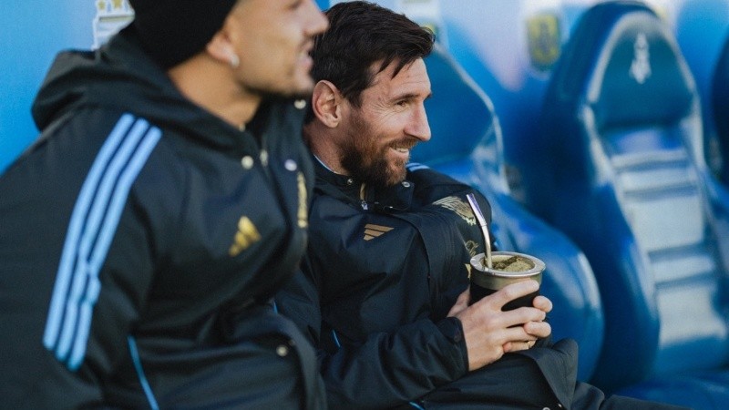 Messi se prepara para disputar su último partido oficial con la selección en Argentina.