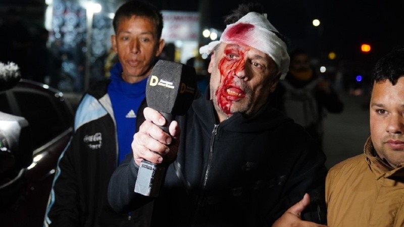 Cristian Mercatante recibió un botellazo en la cabeza durante el cierre de la campaña bonaerense de La Libertad Avanza.