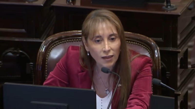 La senadora Cristina López en la sesión de este jueves.