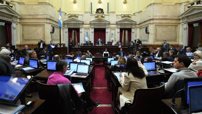 La sesión de este jueves en el Senado.