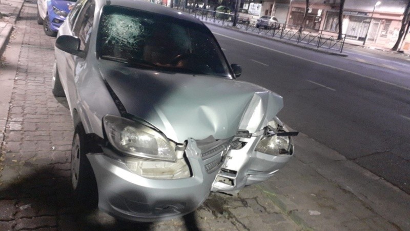 Así quedó el auto, un Chevrolet Celta.