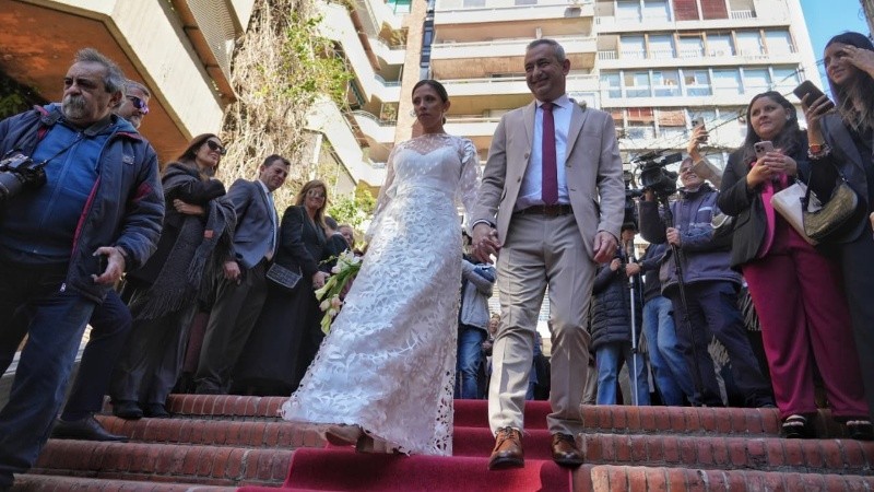 Pablo Javkin y Luisina se casaron este viernes en el pasaje Luetich de Rosario