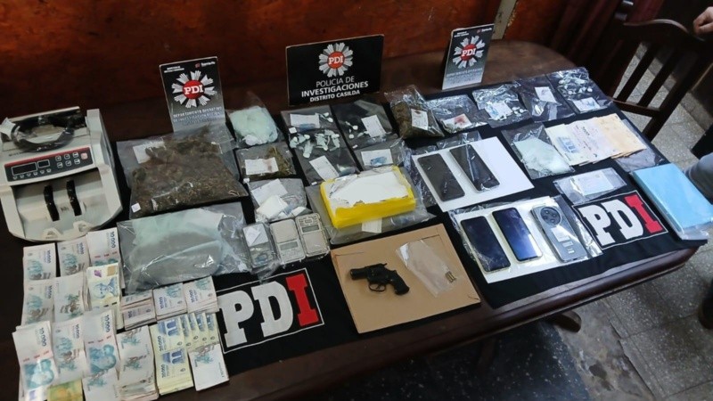 Alexis R. quedó detenido por la tenencia de un ladrillo de cocaína en Moreno al 1700.