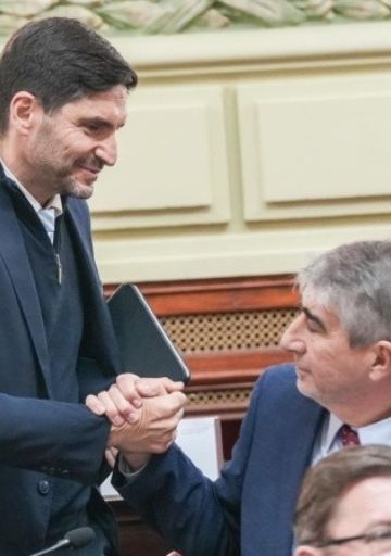 La arquitectura del poder: cómo se construyó la reforma constitucional que habilita la reelección de Pullaro