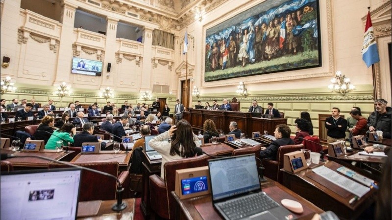 Sancionaron seis bloques de dictámenes sobre educación, nuevos derechos, acción positiva y cláusulas transitorias.