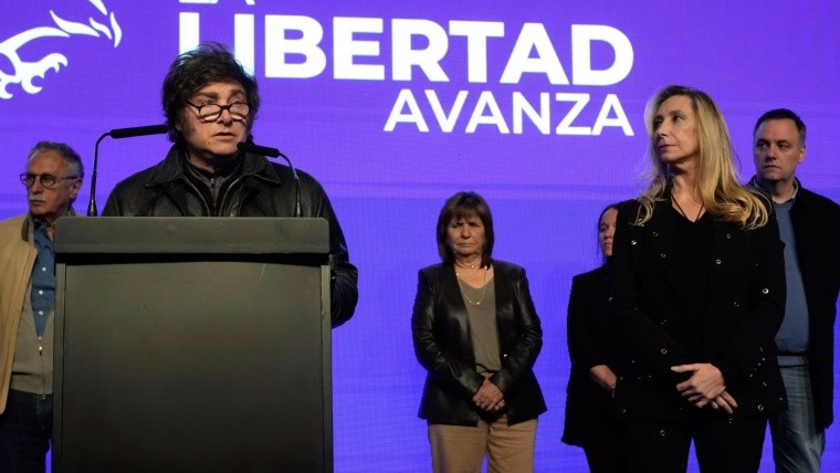 El gobierno mete torniques por todos lados para que el dólar no se mueva antes de las elecciones.